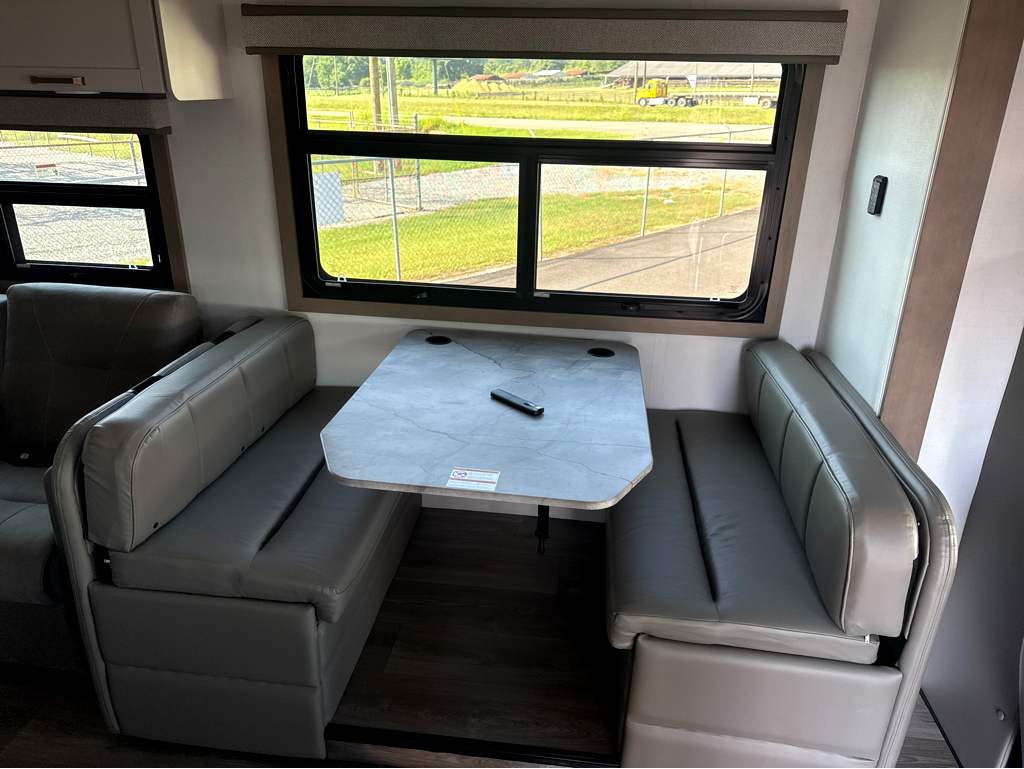2027 JAYCO GREYHAWK 30Z - Image 13