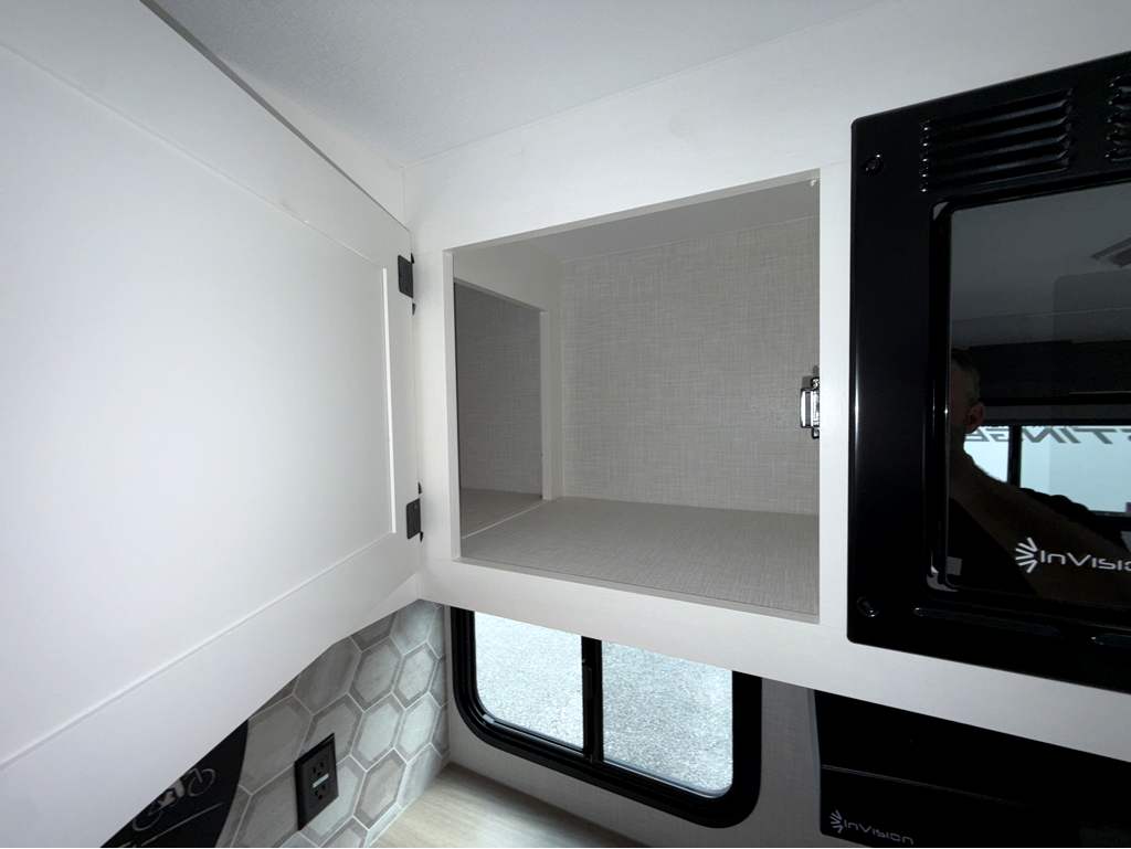 2026 VENTURE RV SPORTTREK STINGER 232VRL - Image 20