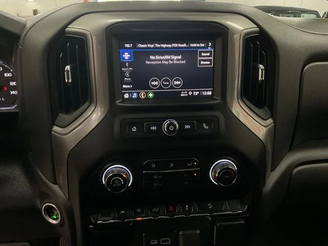 2022 Chevrolet Silverado 1500 Crew Cab Custom Trail Boss 4WD - Image 16