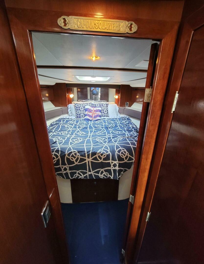 2011 Meridian 441 Sedan - Image 14