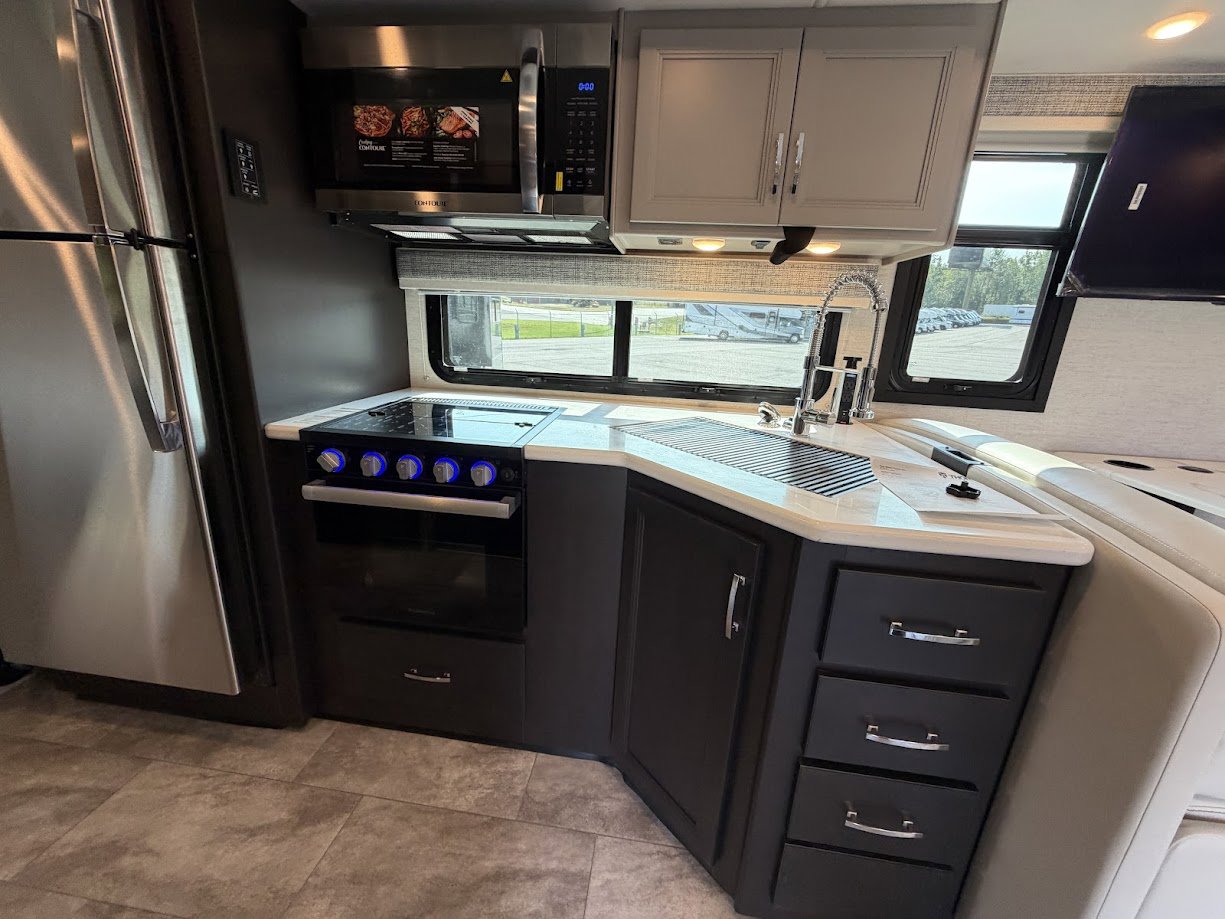 2026 THOR MOTOR COACH MAGNITUDE GRAND X32 - Image 31