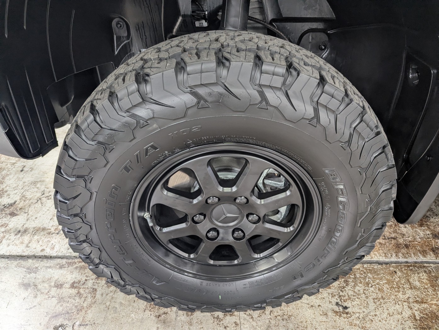 2027 Storyteller Overland Dark Mode OG - Image 3