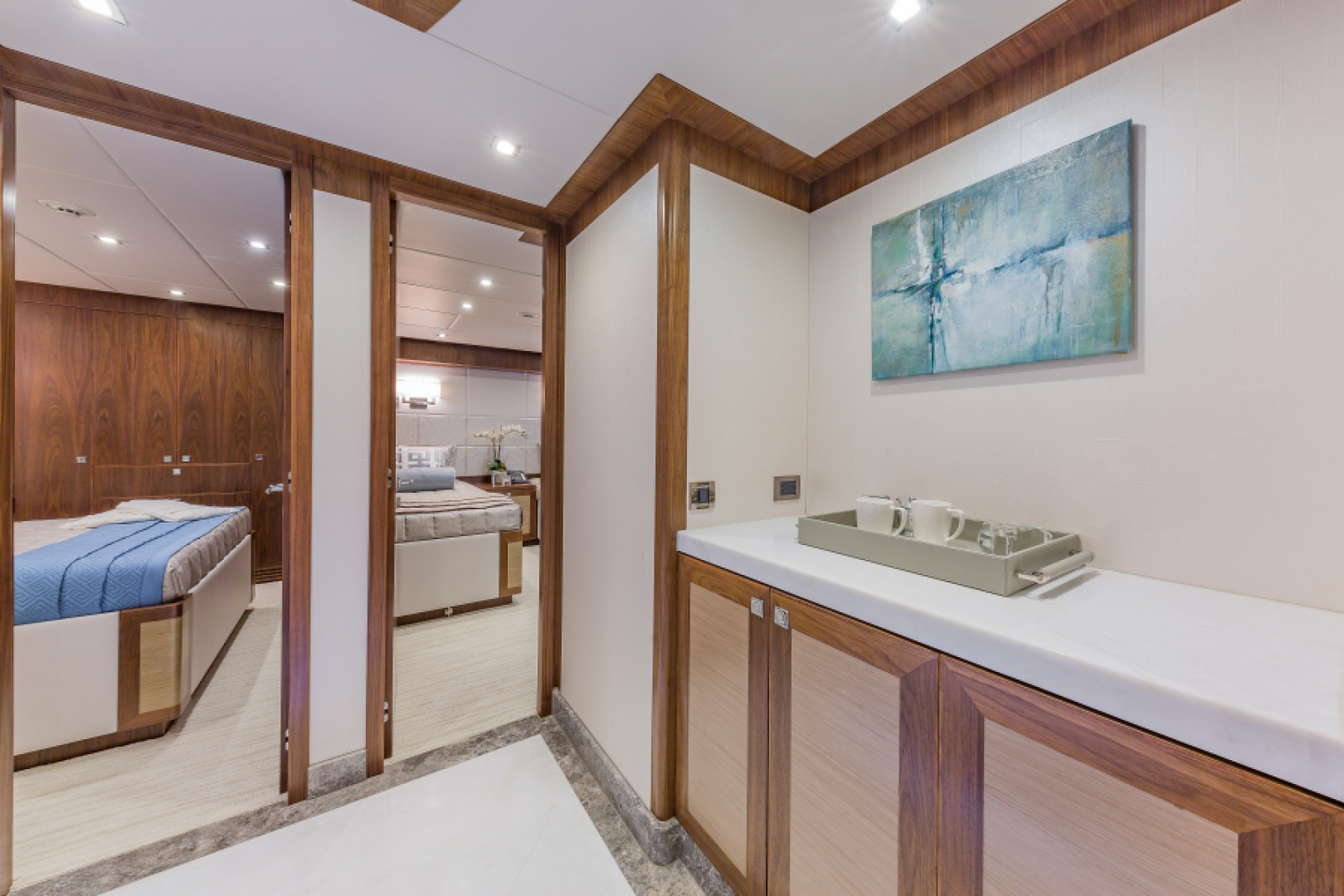 2018 Hargrave Raised Pilothouse - Image 24