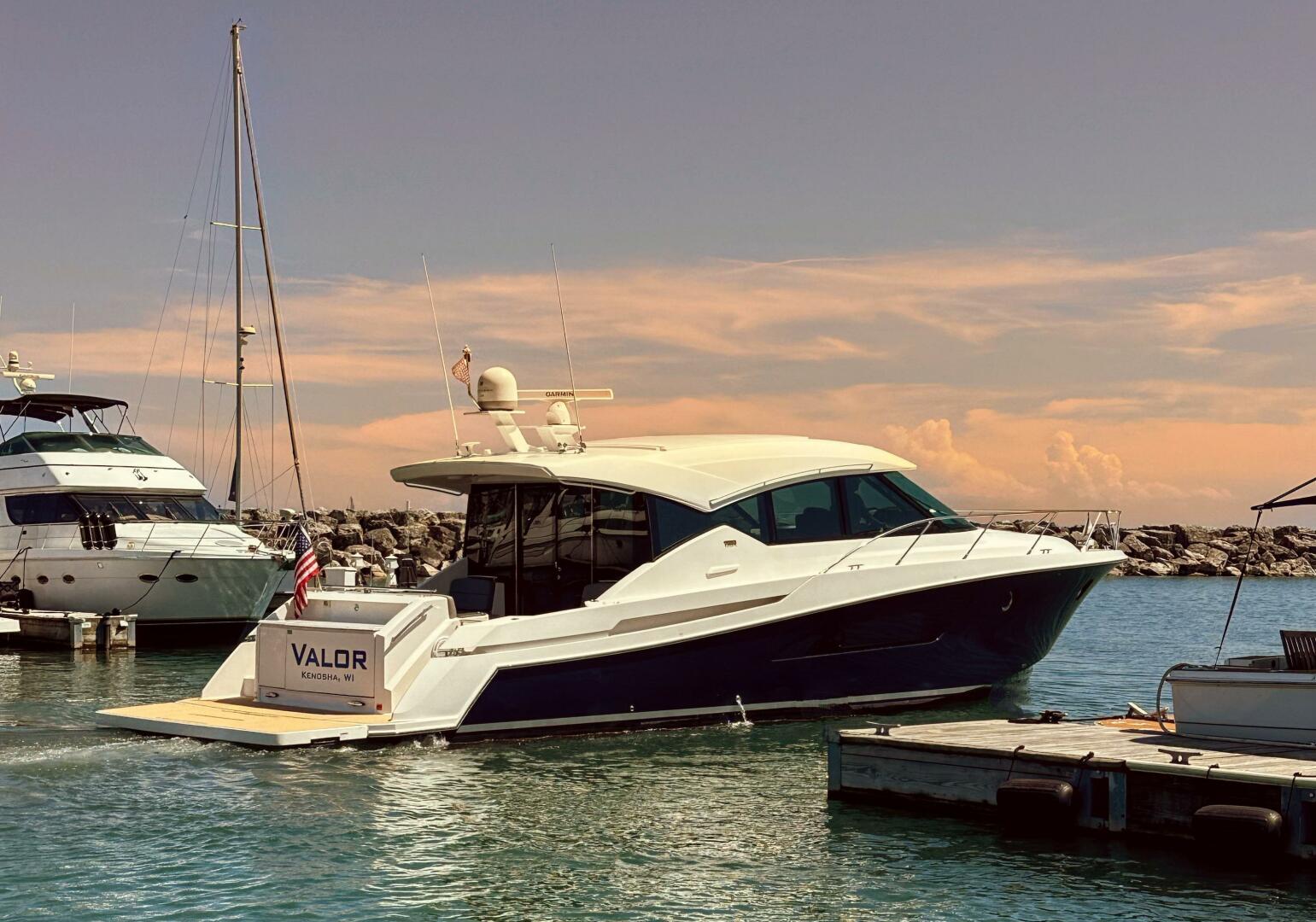 2014 Tiara Yachts 50 Coupe - Image 5