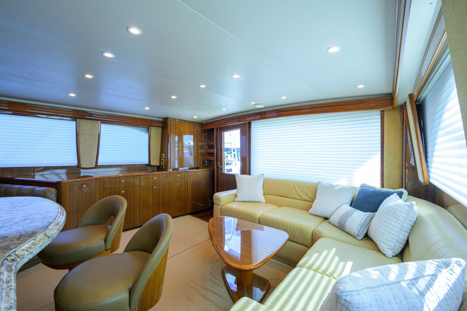2007 Viking 64 Convertible - Image 15