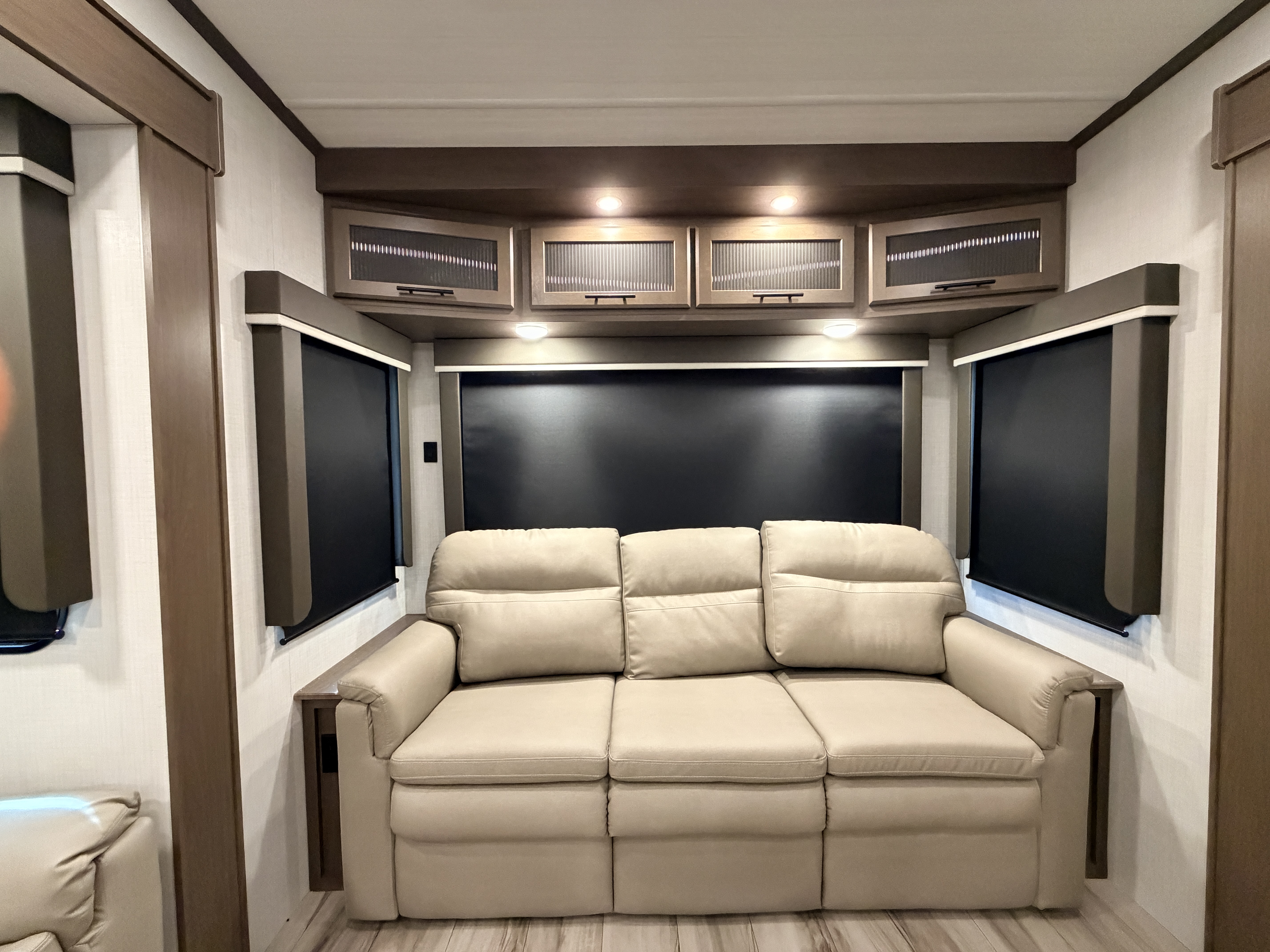2027 Keystone Cougar 355FBS - Image 14