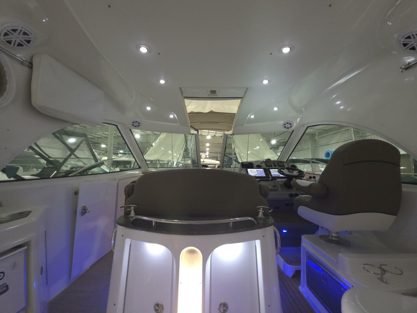 2008 Cruisers Yachts - Image 37