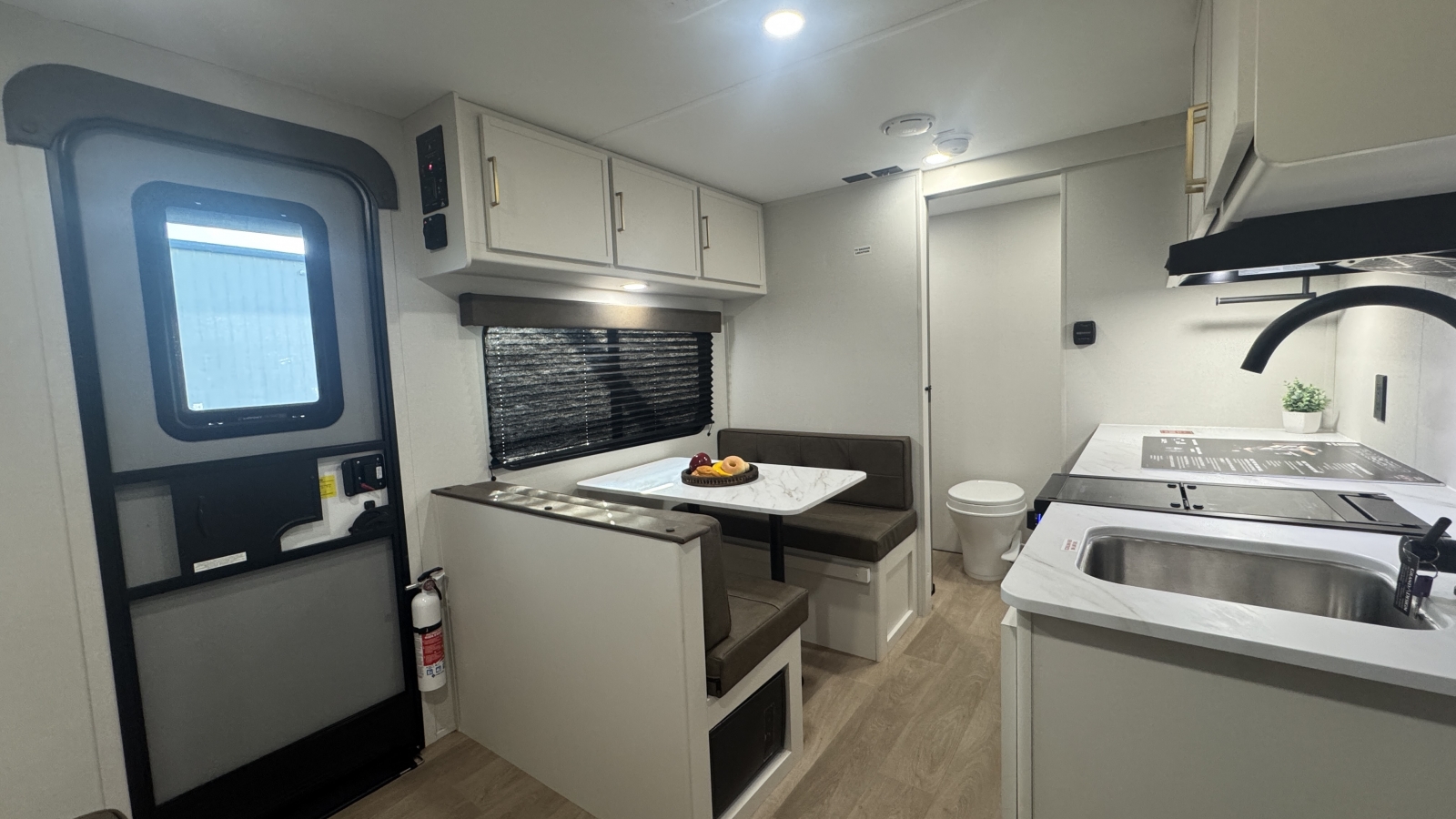 2026 Grand Design Transcend ONE 151RB - Image 10