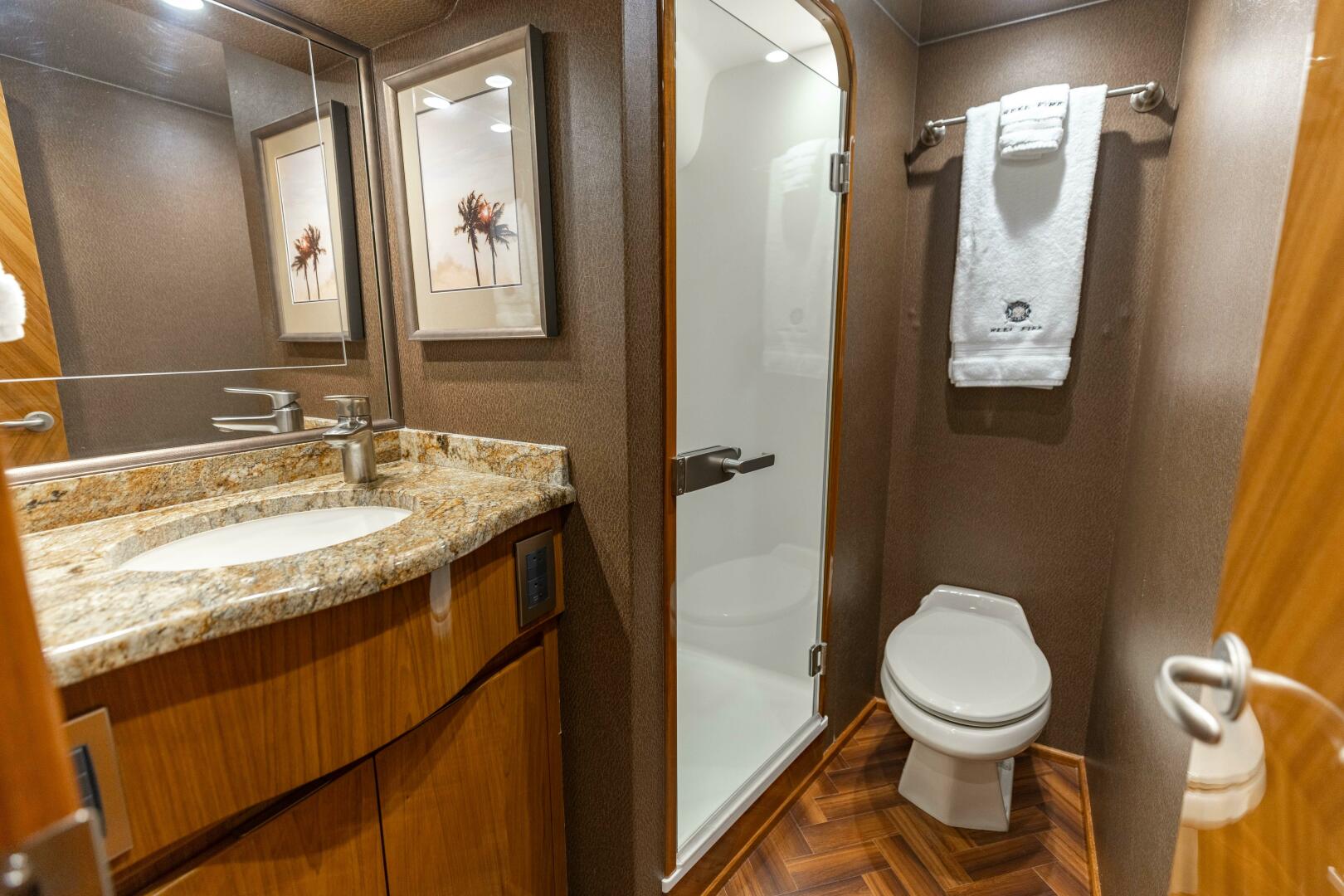 2013 Viking 76 Convertible - Image 49