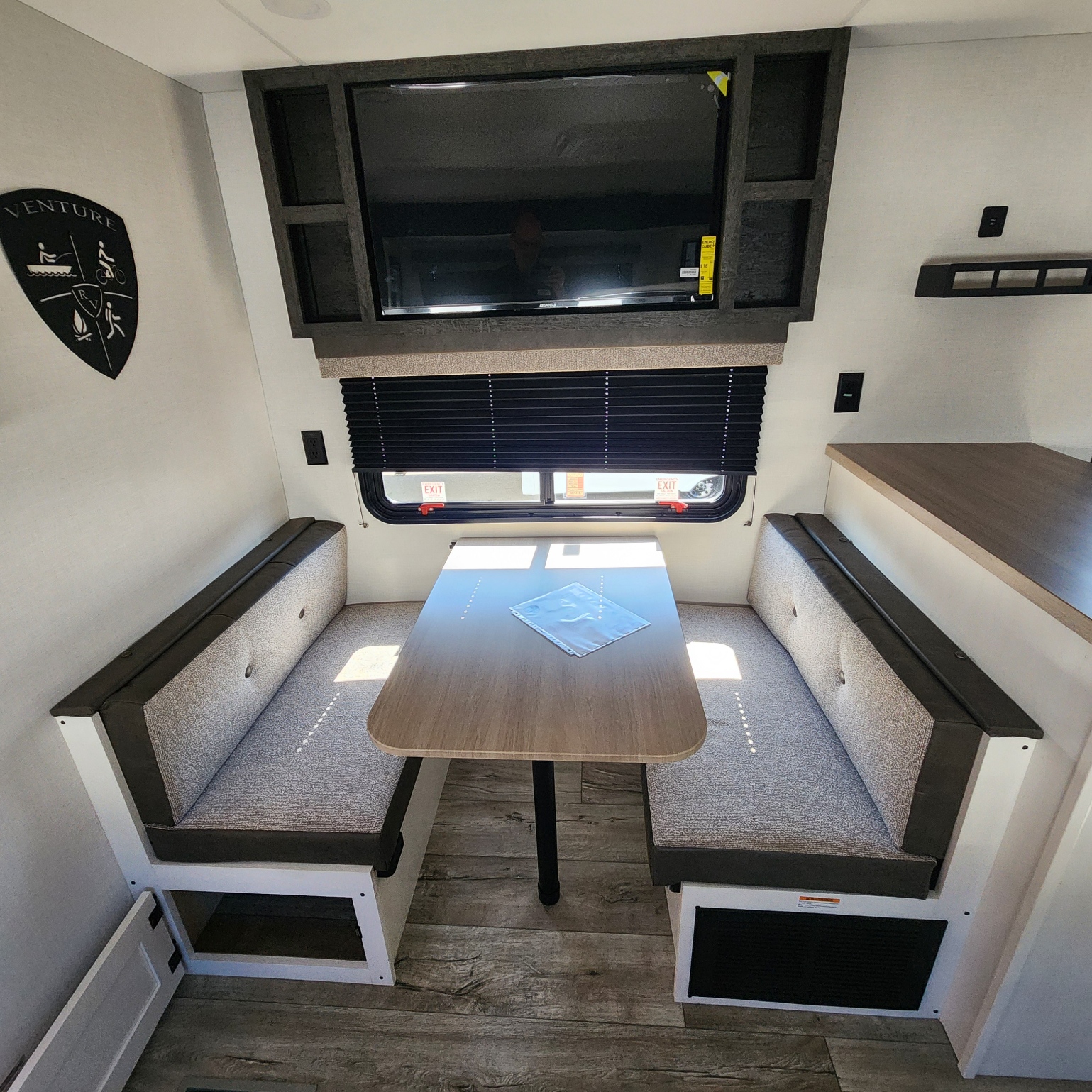 2026 VENTURE RV SIENNA 231VRK - Image 39