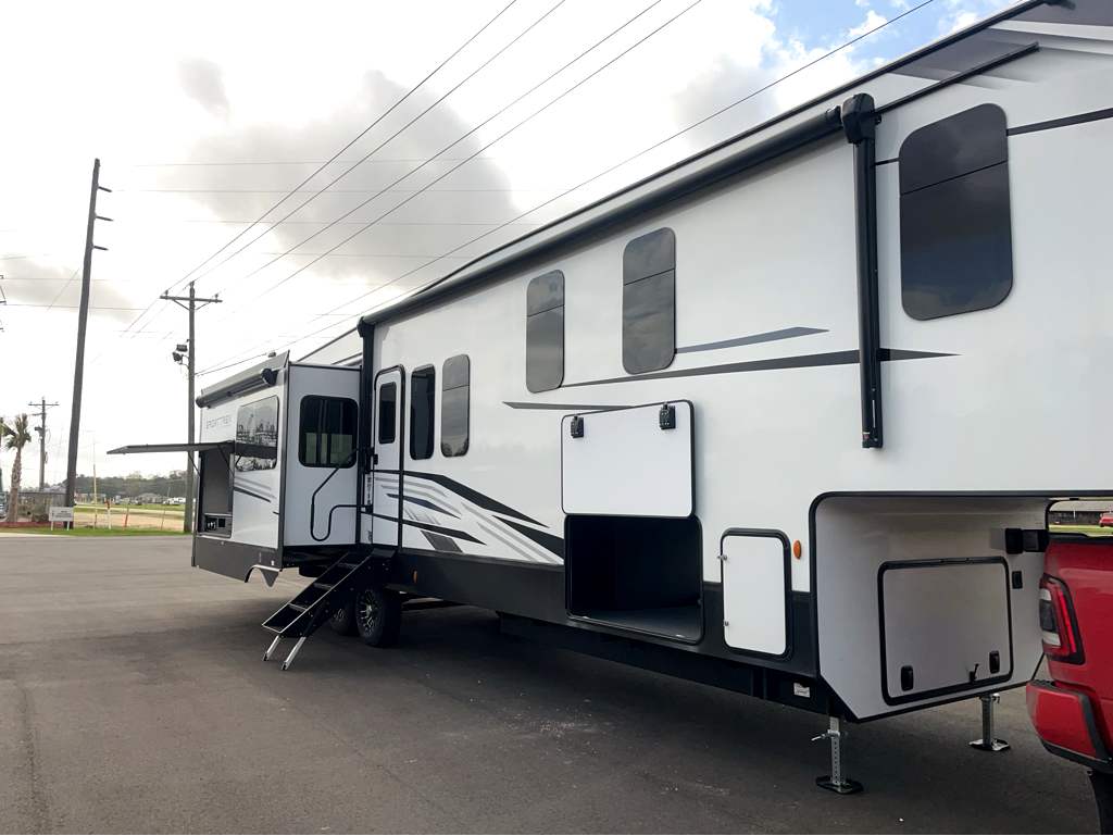 2026 VENTURE RV SPORTTREK 363VFR - Image 1