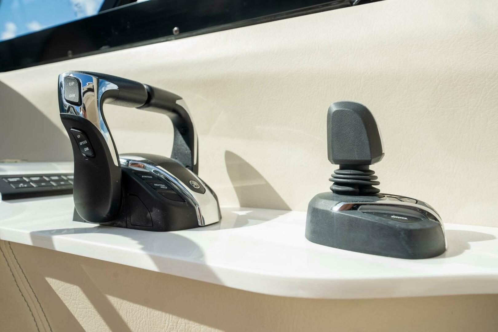 2022 Regal LX36 - Image 8