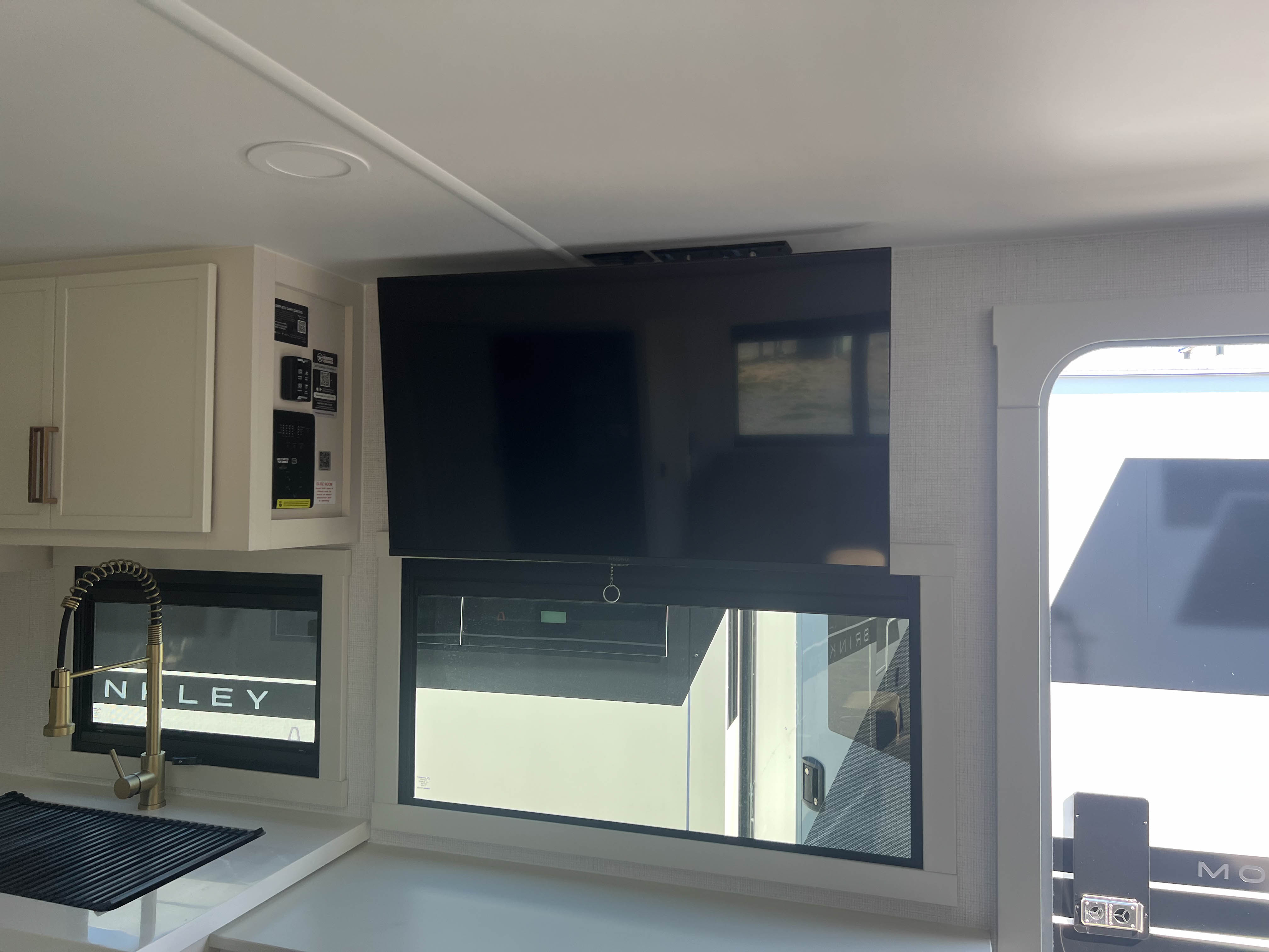 2027 Brinkley RV Model Ix 24x - Image 18