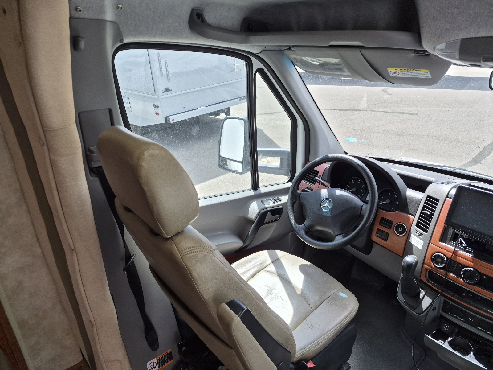 2012 Winnebago View Profile 24G - Image 4