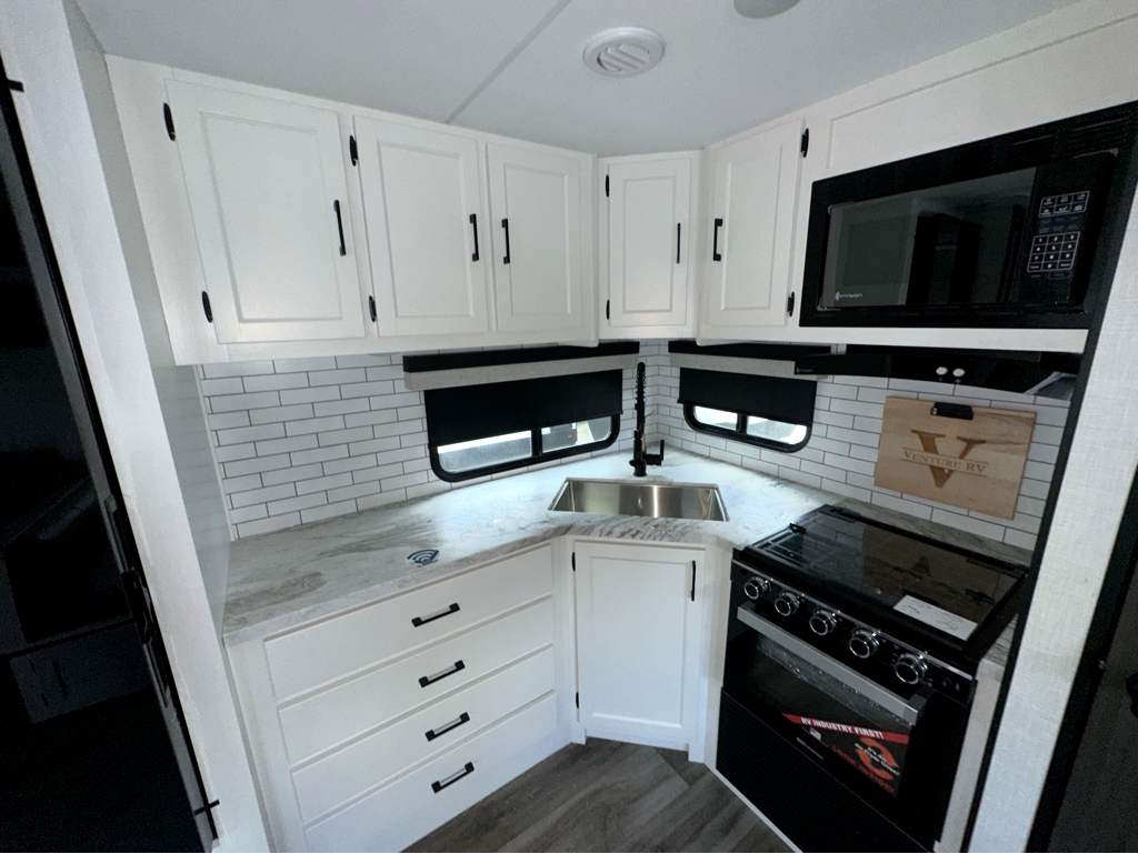 2026 VENTURE RV SPORTTREK 291VRK - Image 13