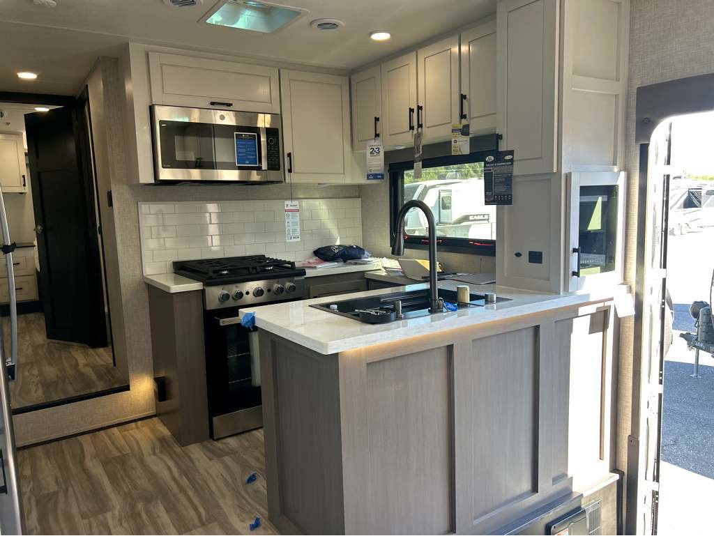 2025 JAYCO SEISMIC 4113 - Image 14