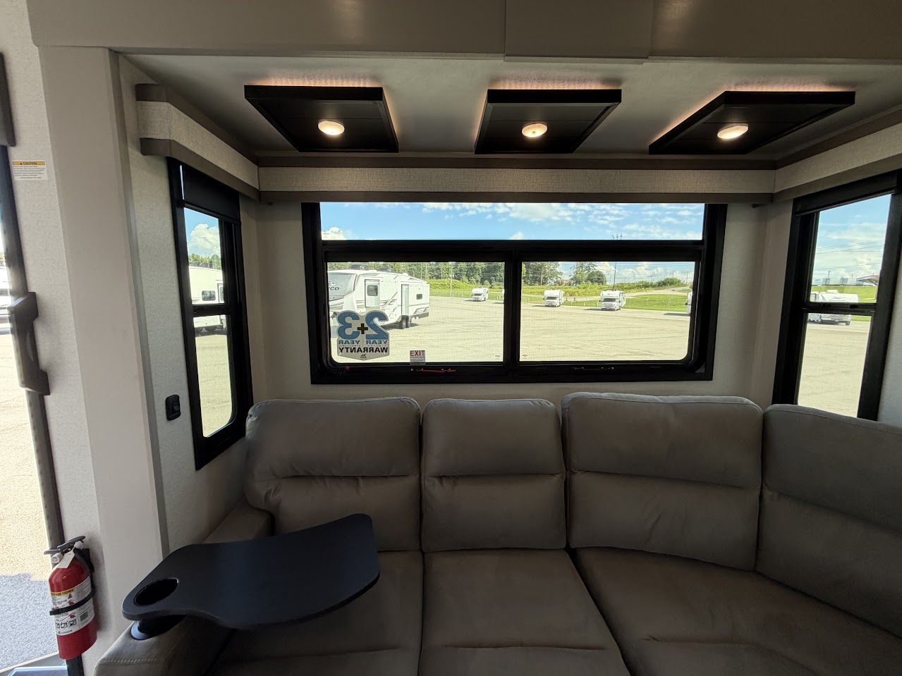 2027 JAYCO NORTH POINT 391TBBH - Image 16