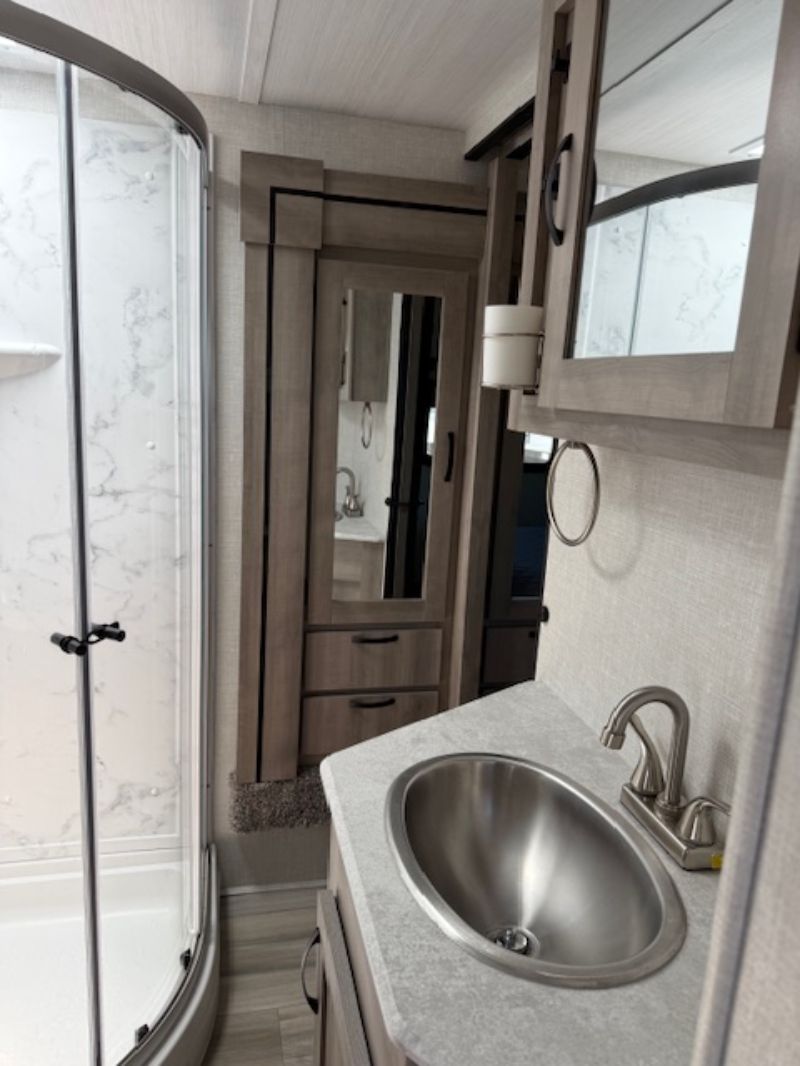 2021 Winnebago Voyage V2932RL - Image 10