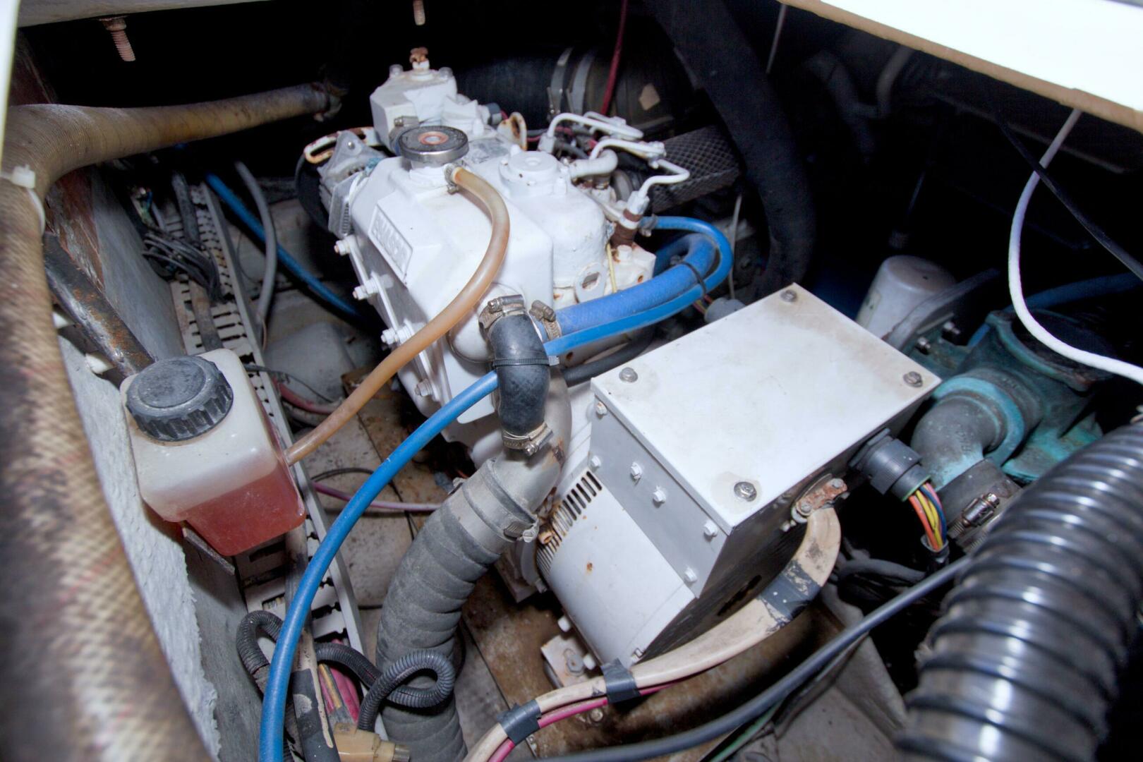 1998 Luhrs 36 Convertible - Image 73