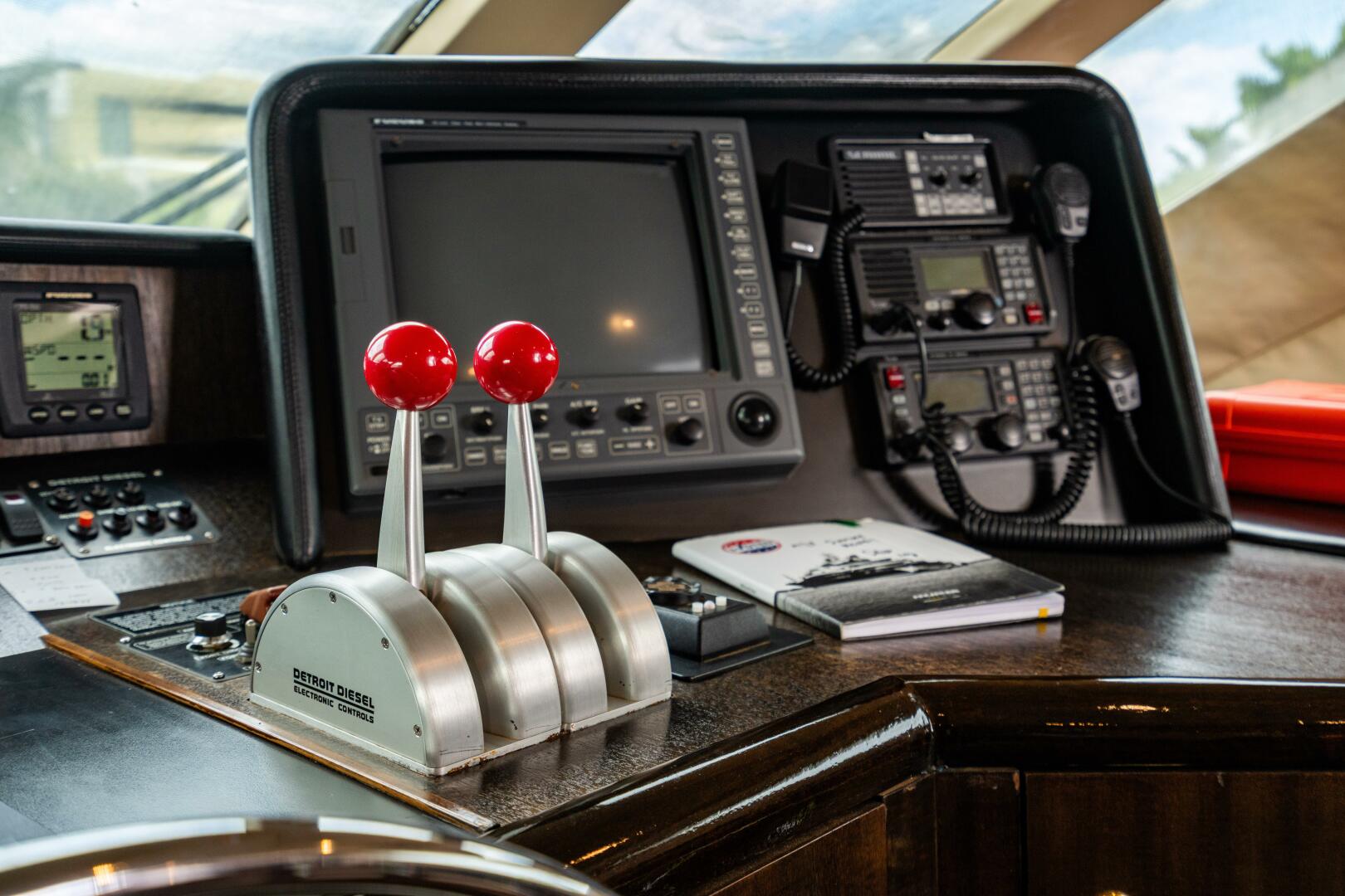 2001 Hatteras 100 Motor Yacht - Image 98