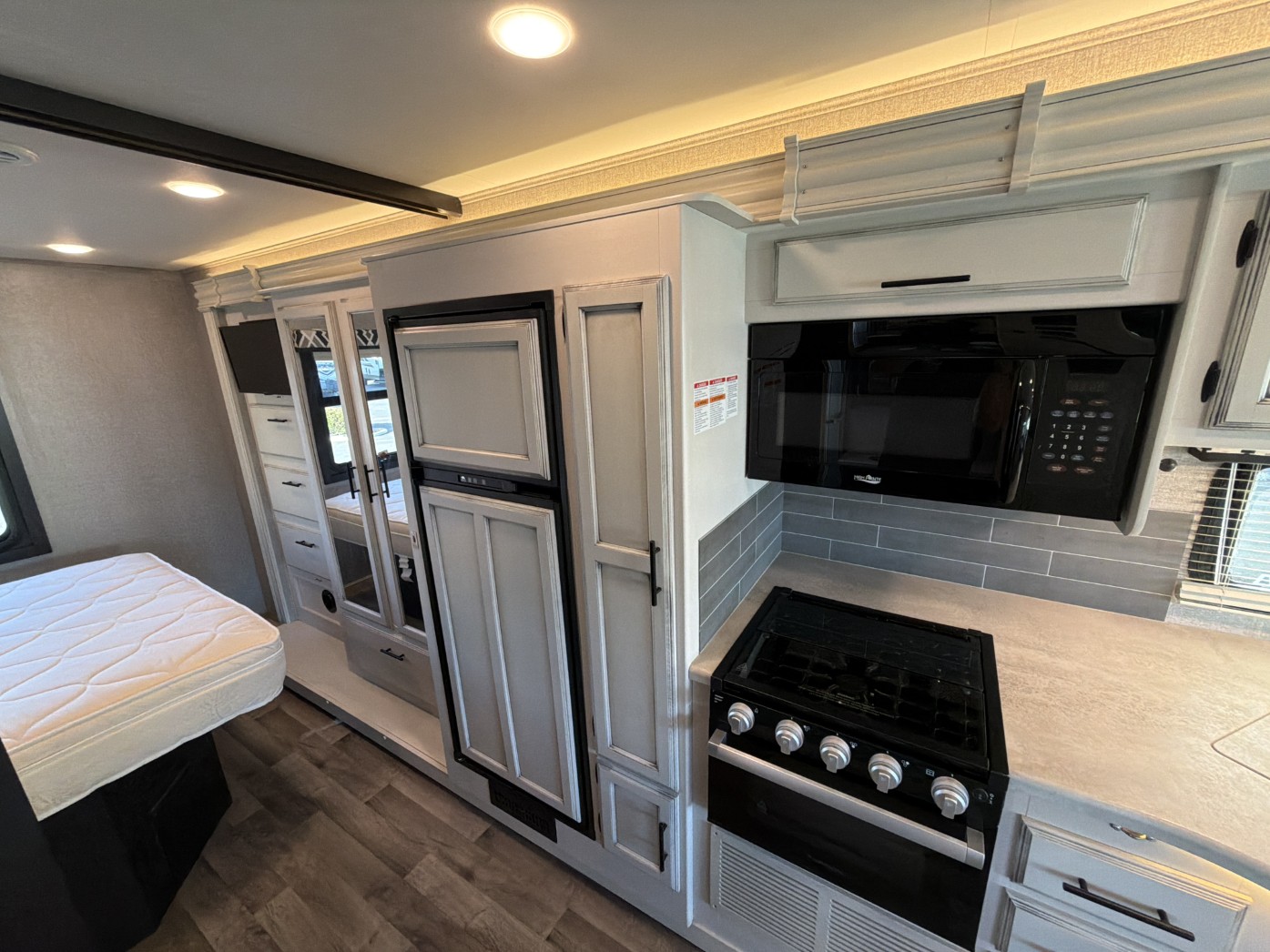 2021 Jayco Alante 29S - Image 16