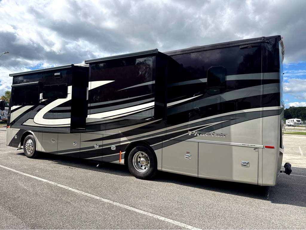 2023 TIFFIN PHAETON 35CH - Image 5