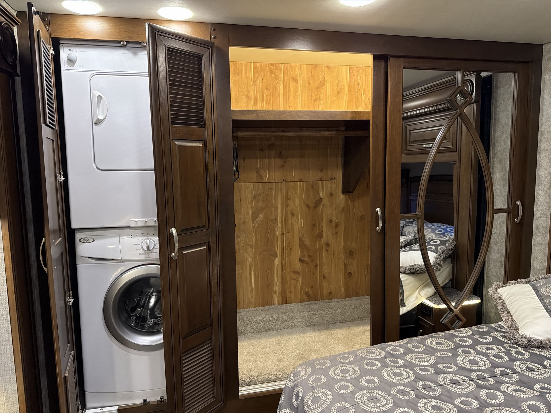2017 Entegra Coach Anthem 44DLQ - Image 30