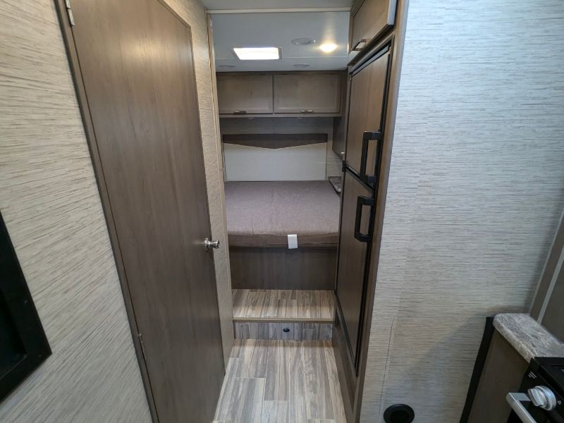 2024 Thor Motor Coach Four Winds 28Z - Image 14