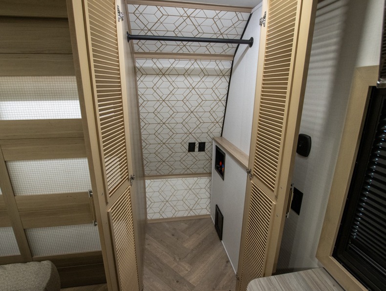 2026 Keystone Raptor 441HB - Image 34