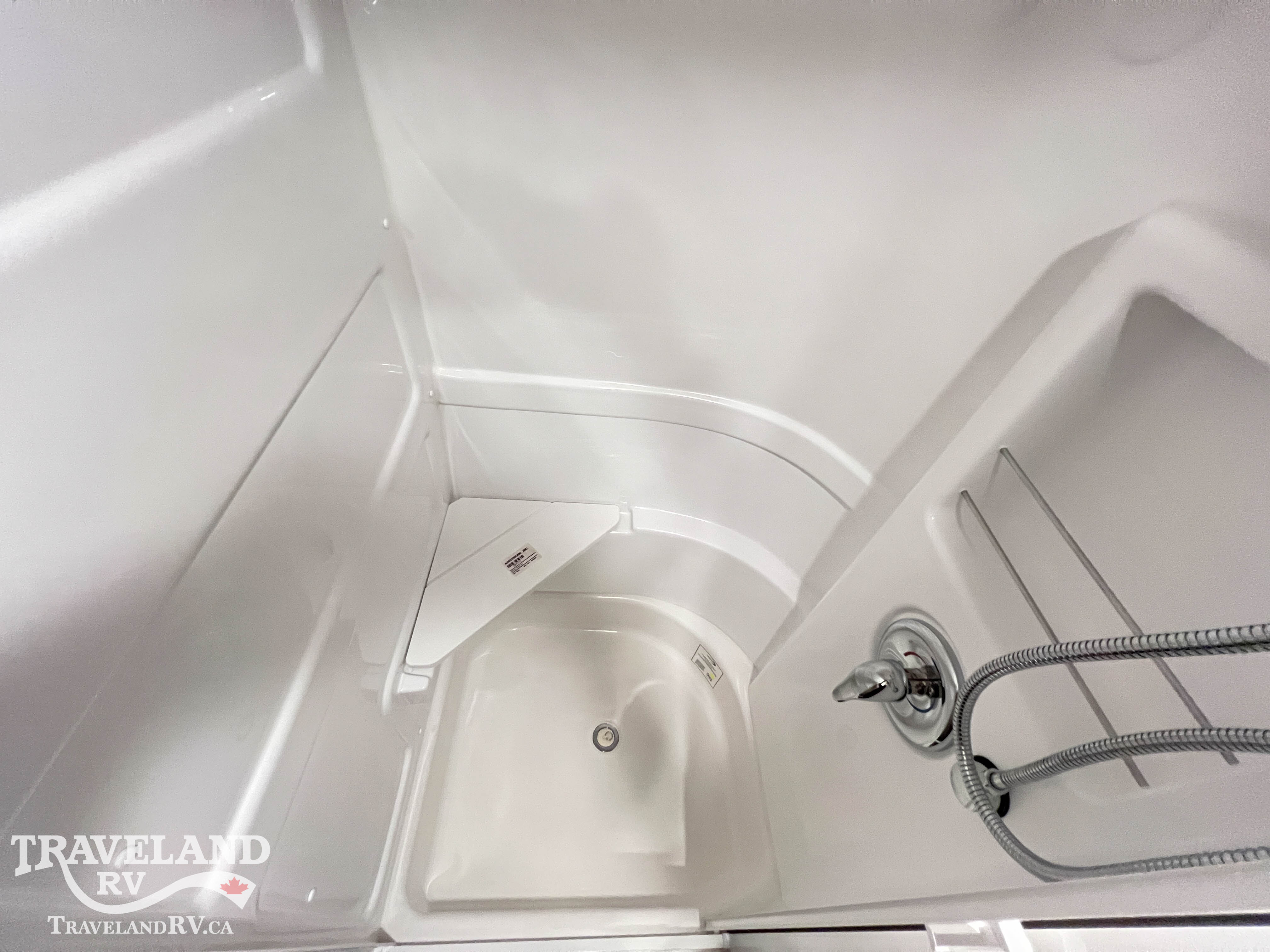 2026 Airstream Caravel 20FB - Image 26