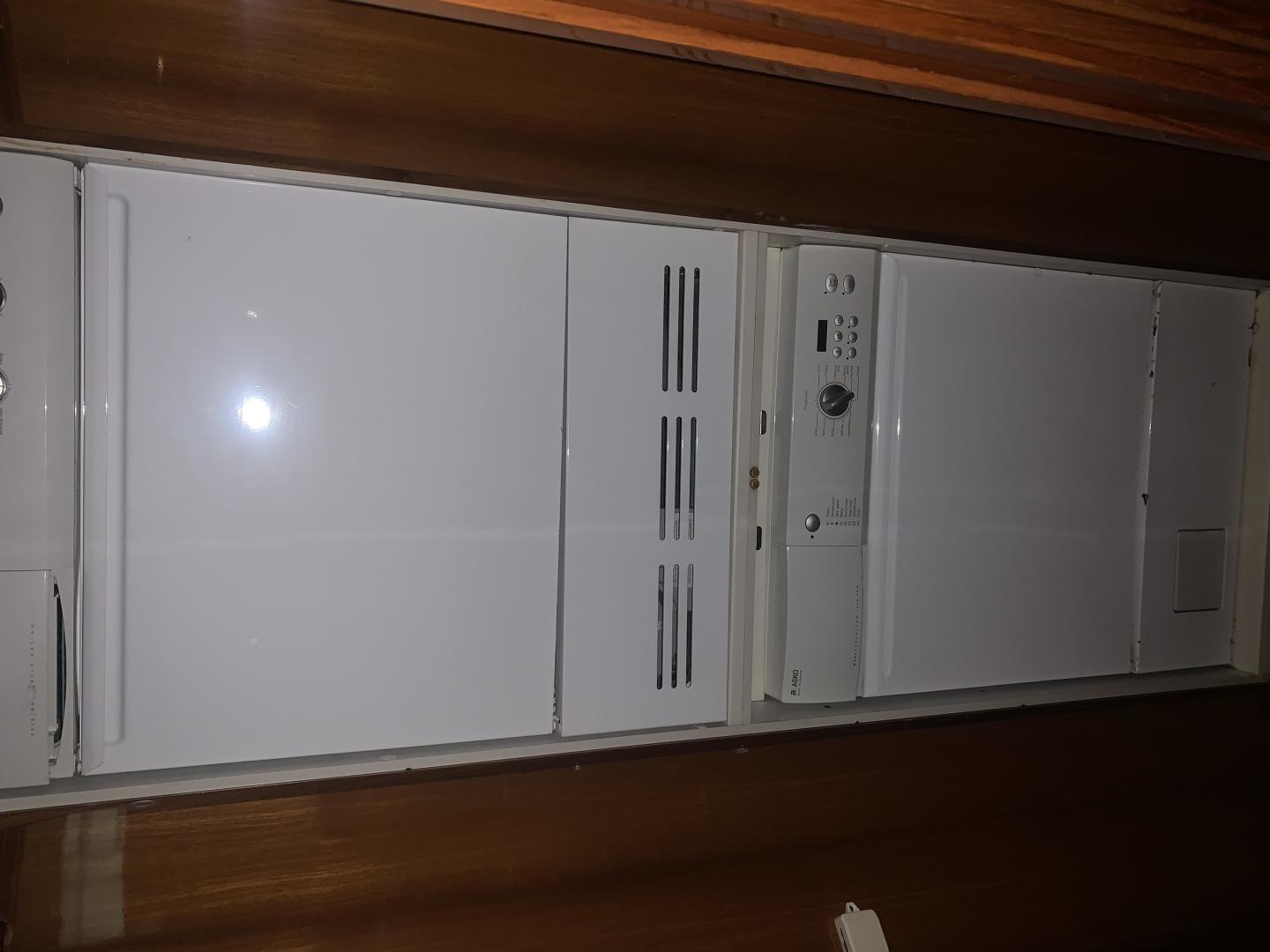 2008 Riviera 51 Flybridge - Image 34