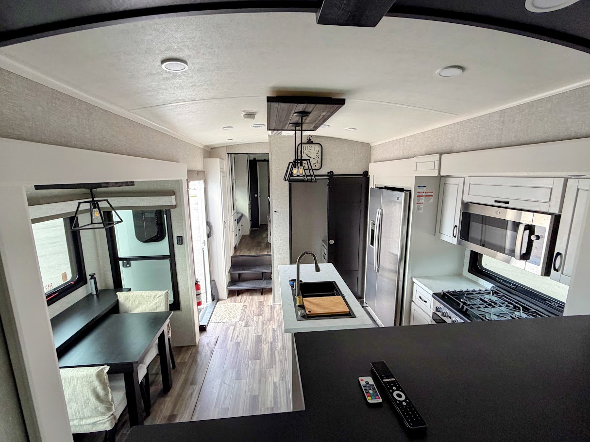 2025 JAYCO NORTH POINT 382FLRB - Image 8