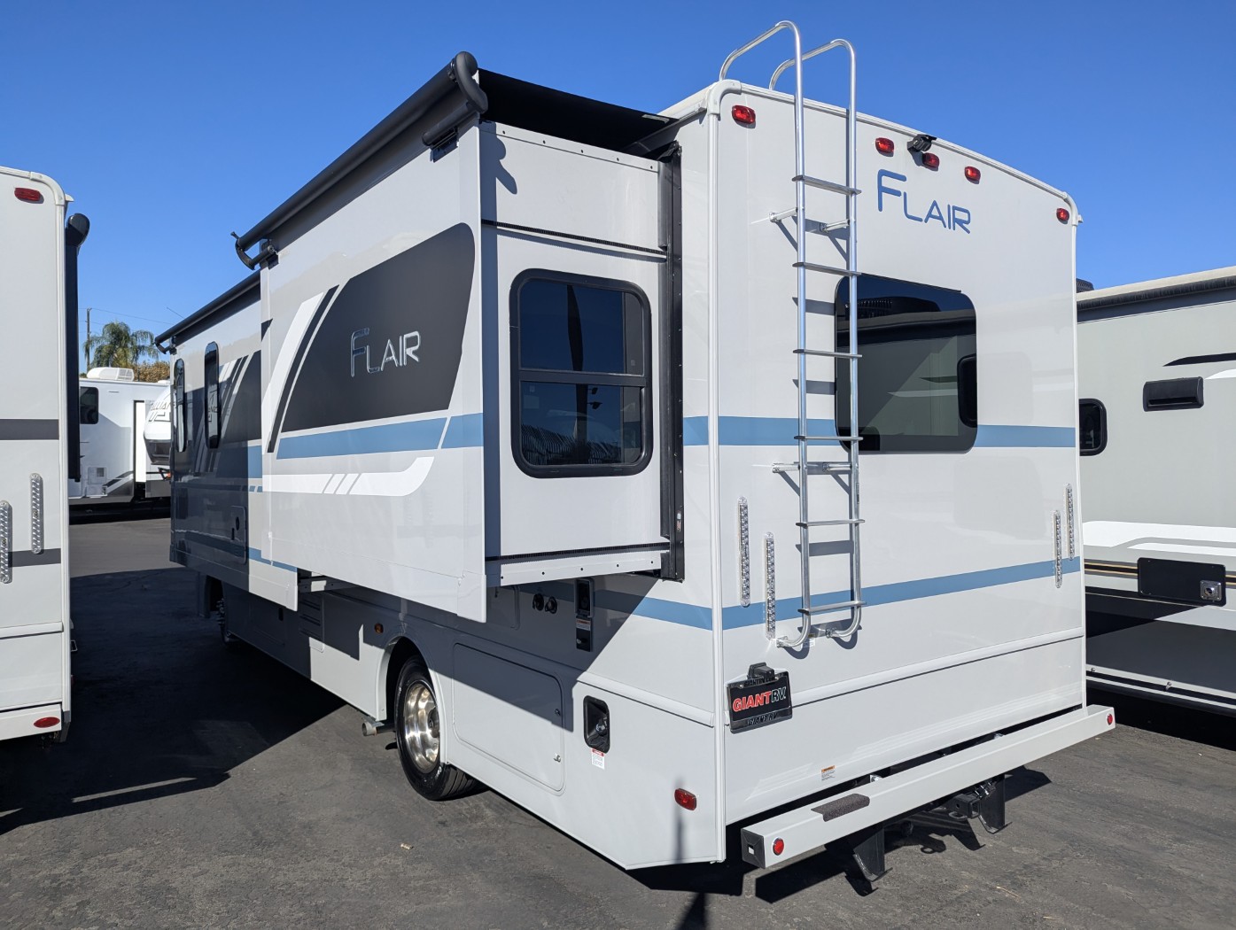 2026 Fleetwood Flair 28A - Image 4