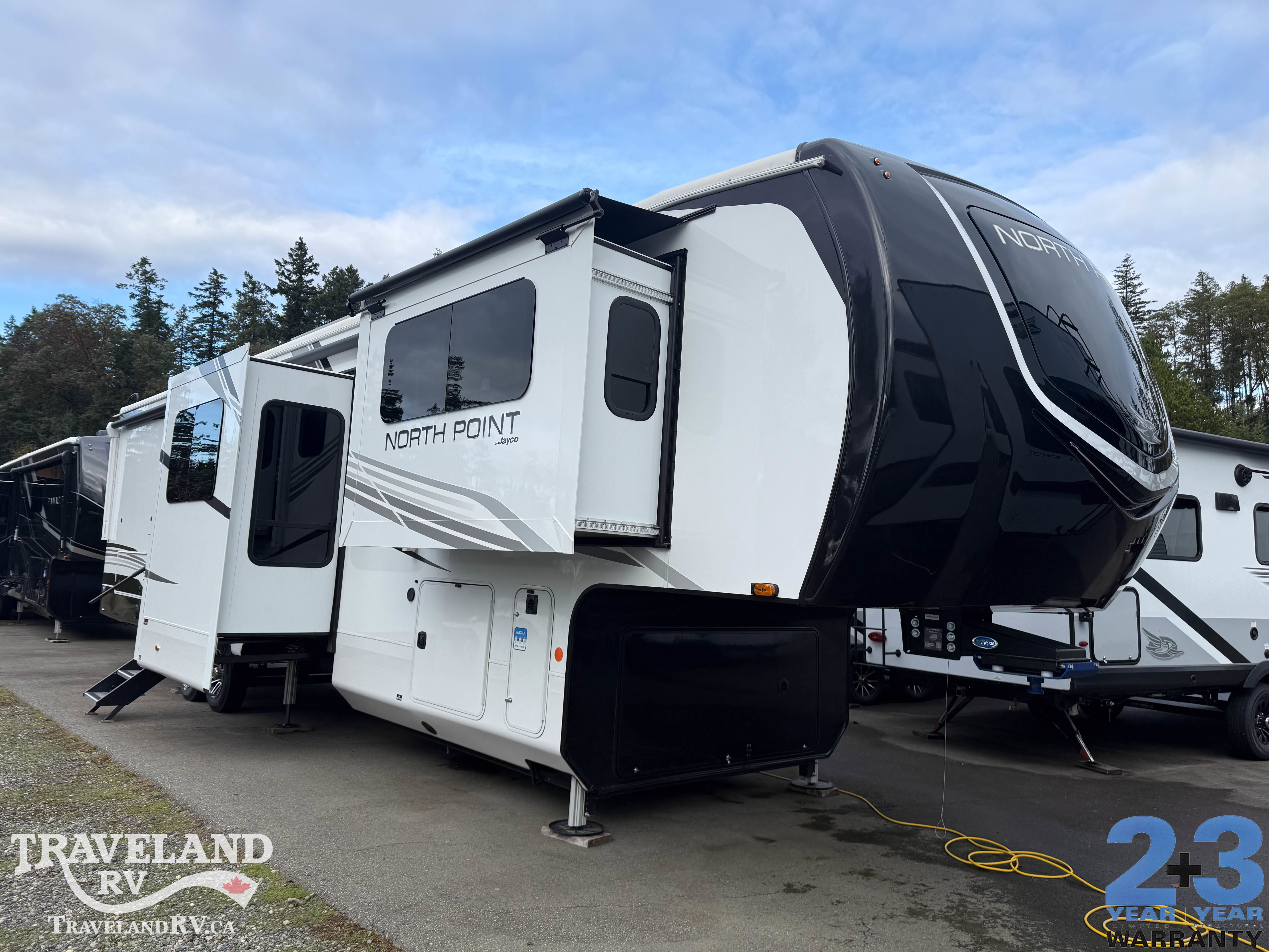 2025 Jayco North Point 382FLRB - Image 1