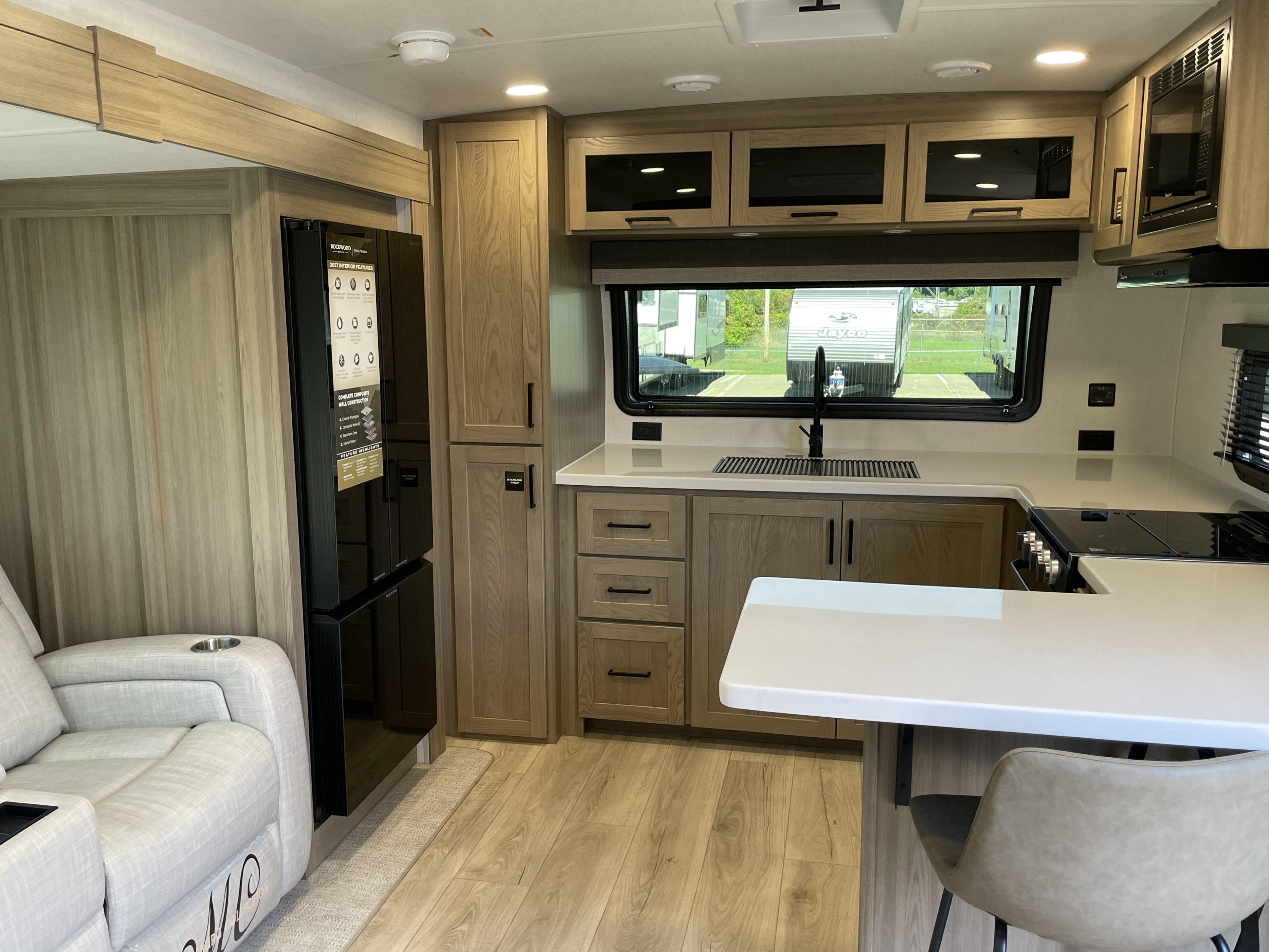 2027 Forest River Rockwood Mini Lite 2523MBR - Image 9
