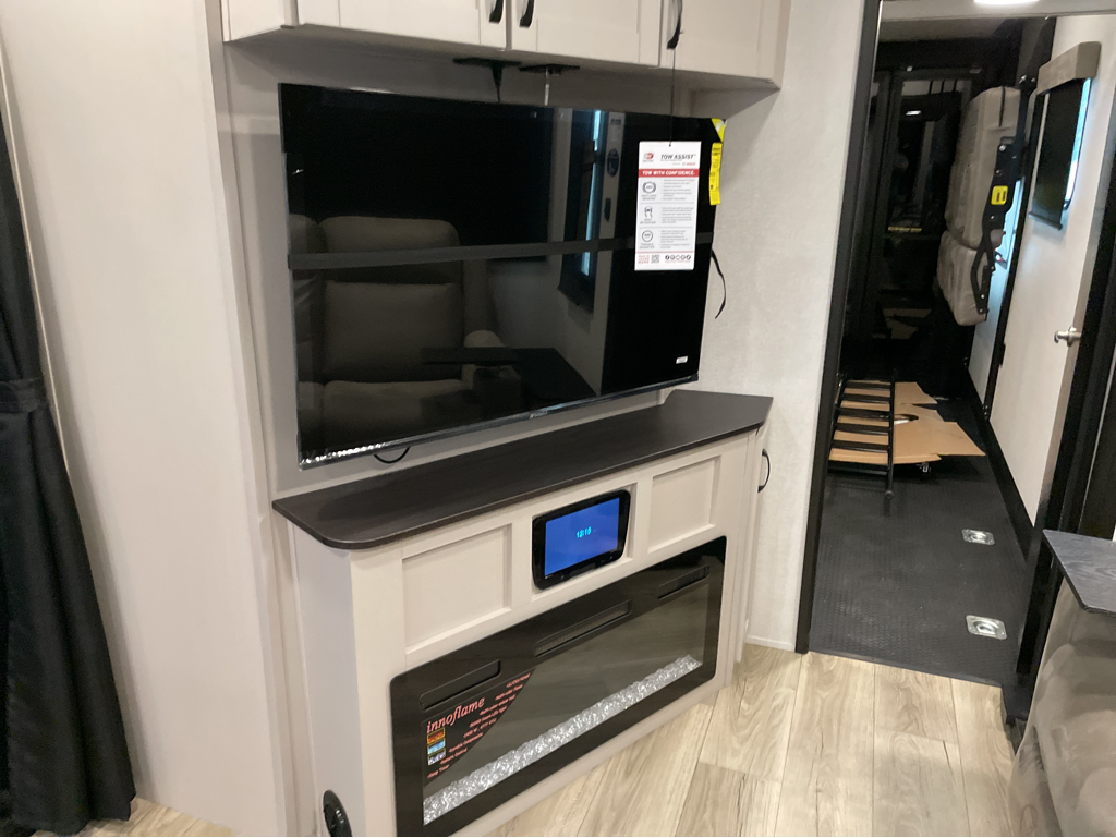 2026 Jayco Seismic 413 - Image 21