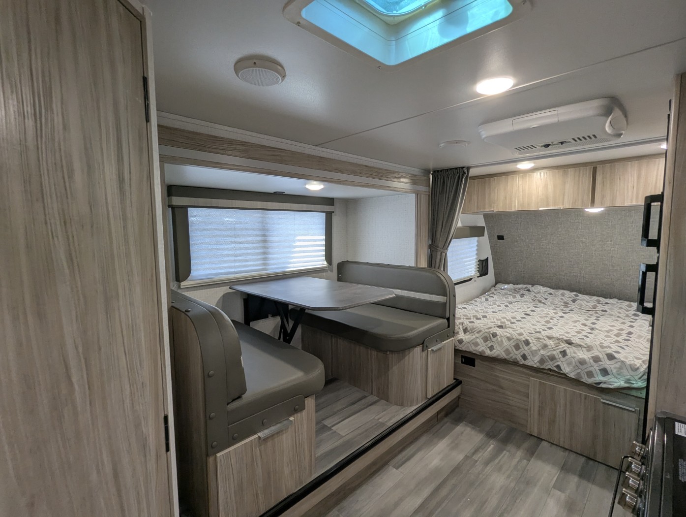 2021 Winnebago Micro Minnie 1808FBS - Image 13