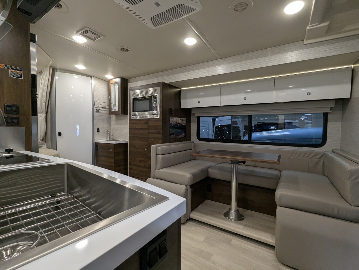 2023 Winnebago View 24J - Image 14