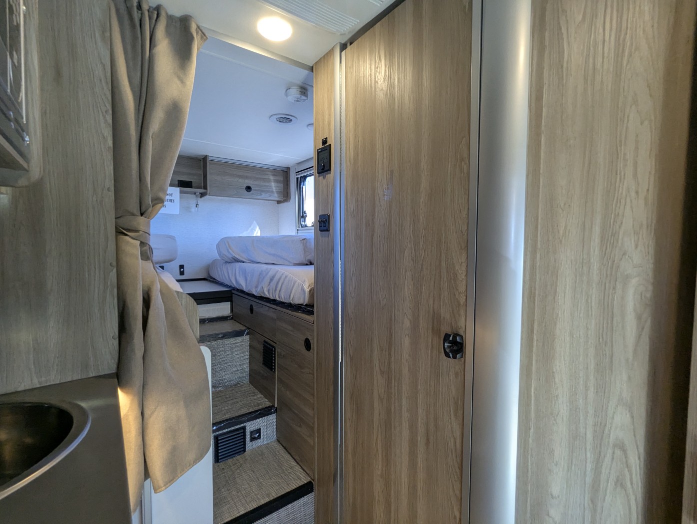 2026 Winnebago EKKO Sprinter 23B AWD - ATH Edition - Image 26