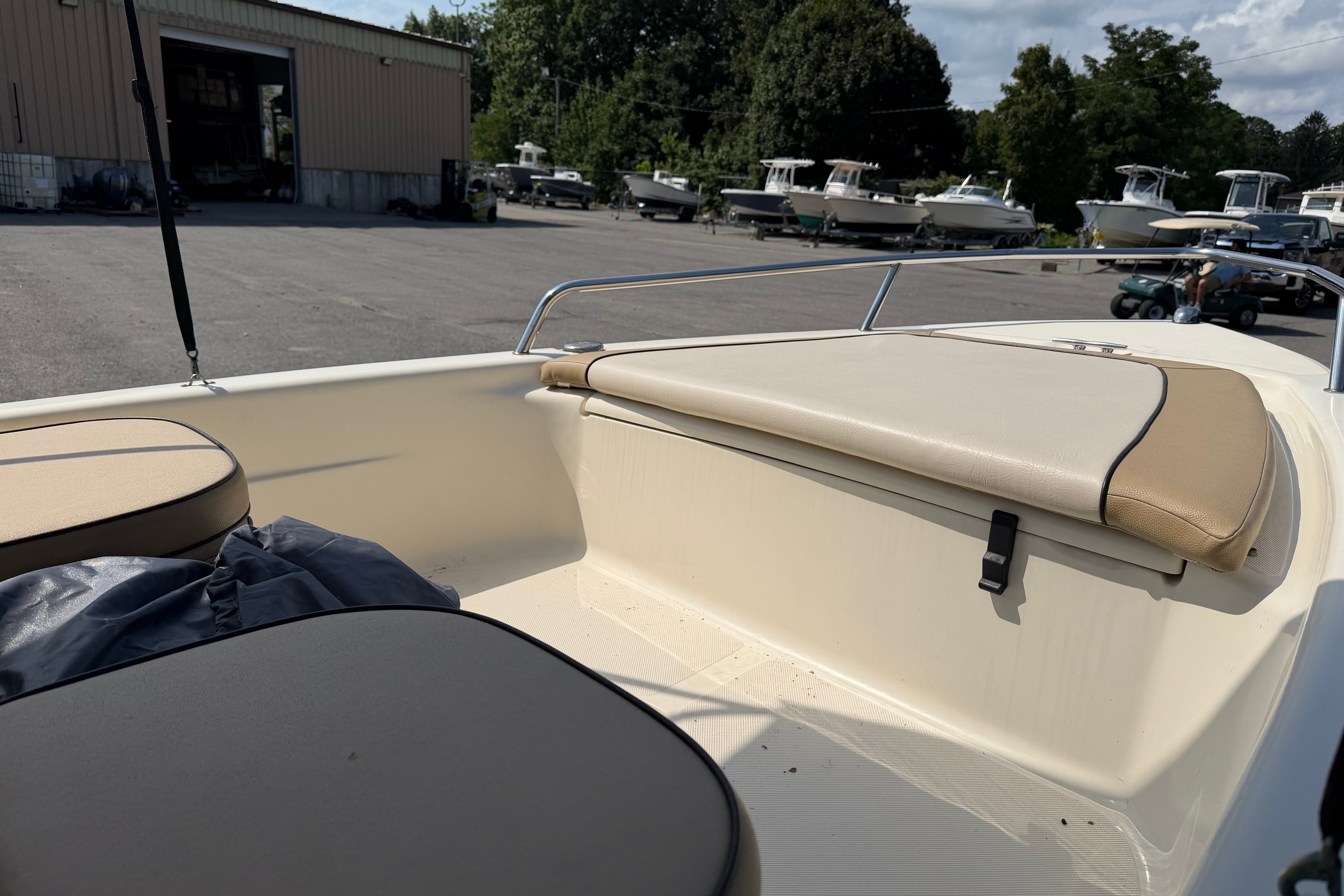 2018 Scout 151 Dorado - Image 12