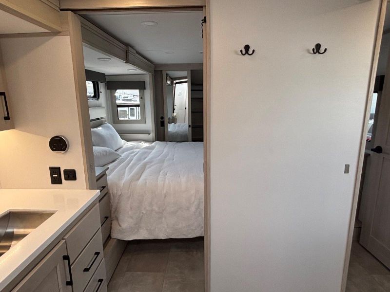2025 Grand Design Solitude 388MBS - Image 32