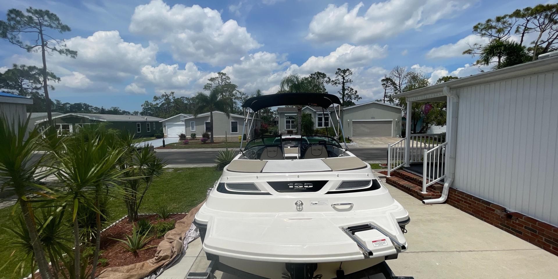 2015 Sea Ray 190 Sport - Image 4