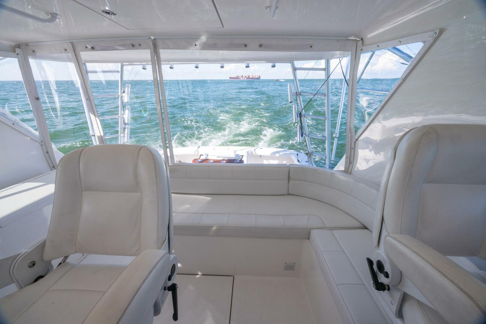 2012 Cabo 40 Express - Image 28