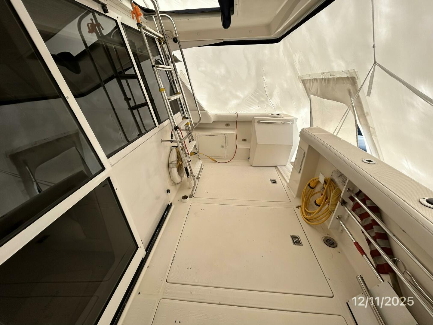 1998 Bayliner 4788 - Image 24