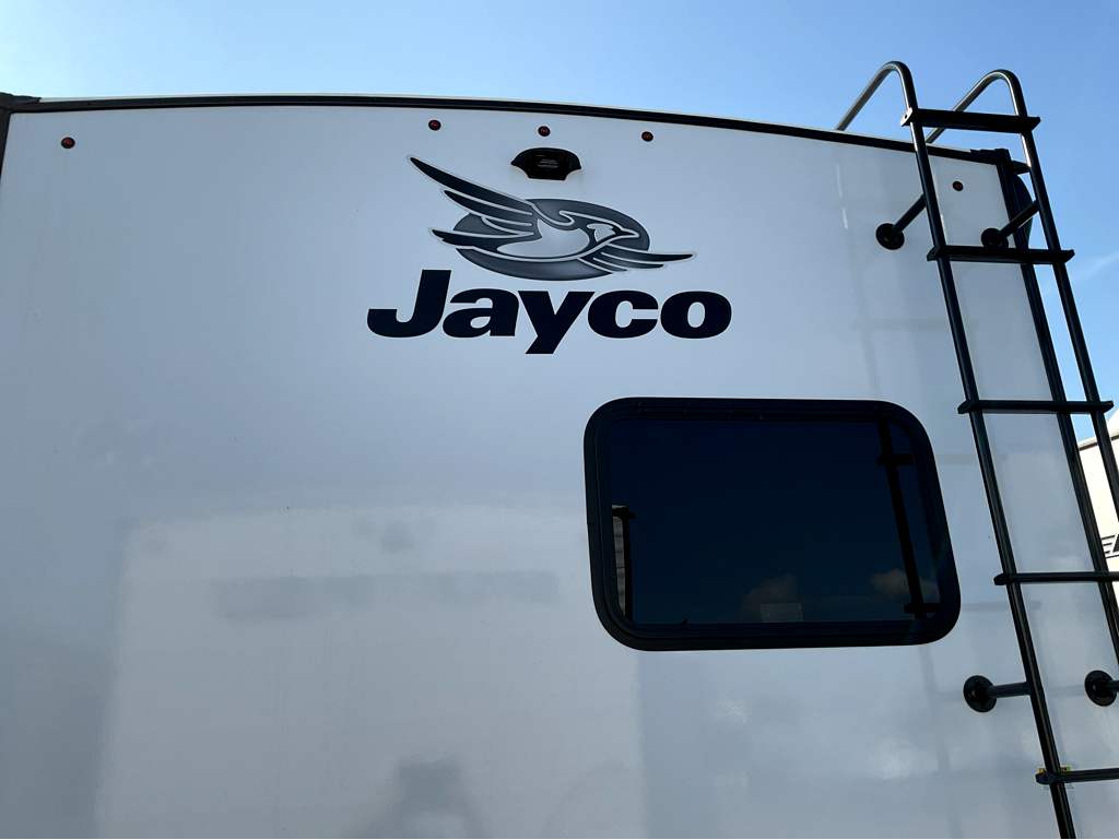 2026 JAYCO Jay Feather 19 MBS - Image 2