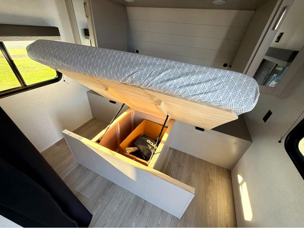 2027 Jayco Jay Flight SLX 210QB - Image 26