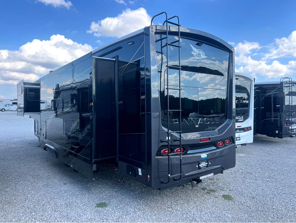 2027 JAYCO PINNACLE 39FBRL - Image 3