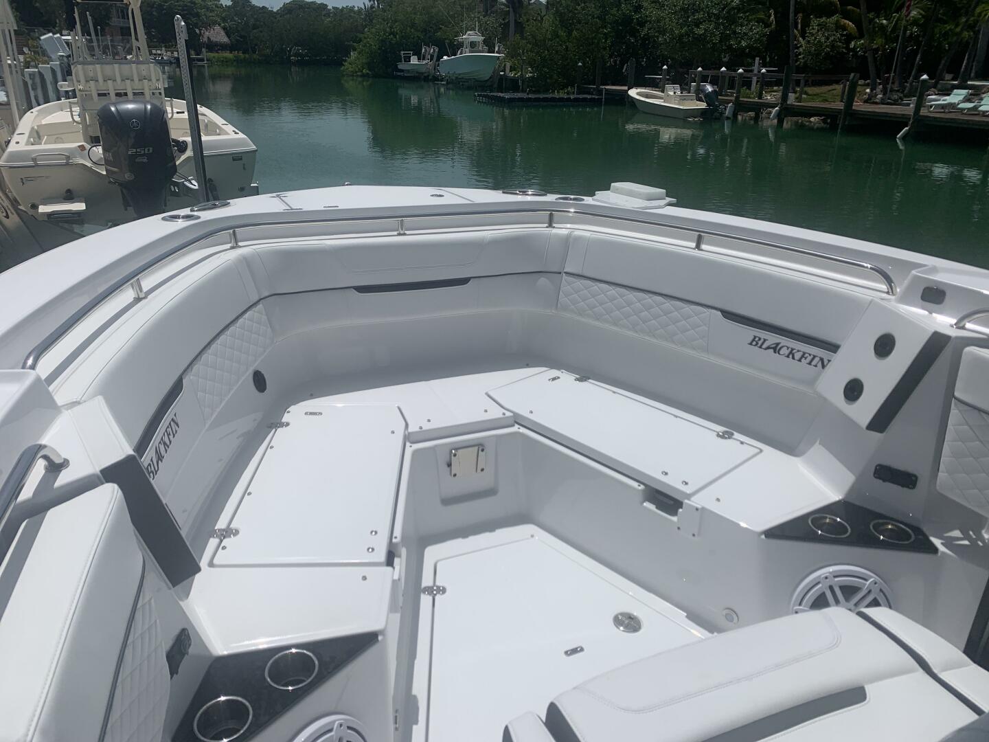 2023 Blackfin 302CC - Image 5