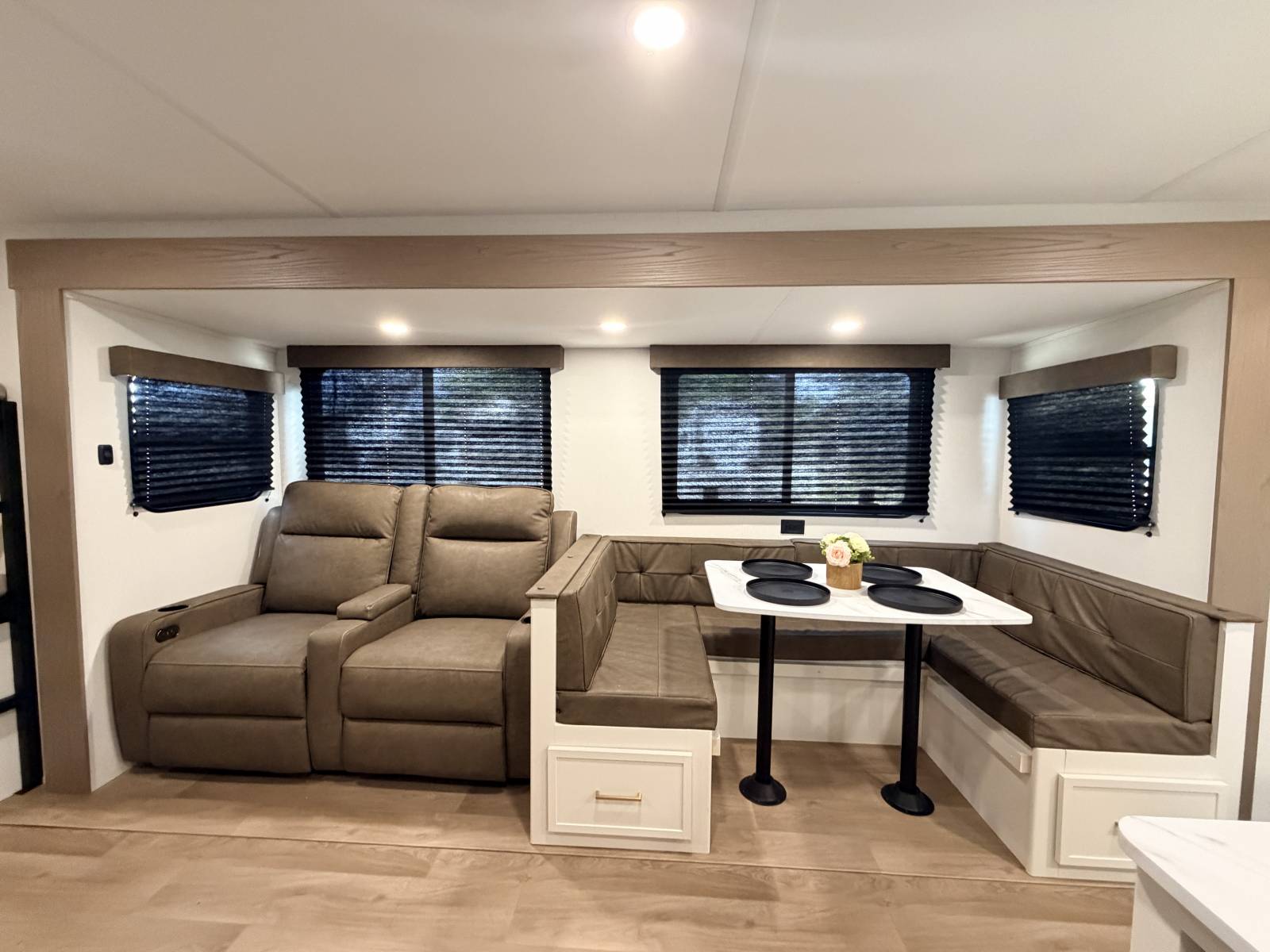 2026 Grand Design Transcend XPLOR 27DBX - Image 14