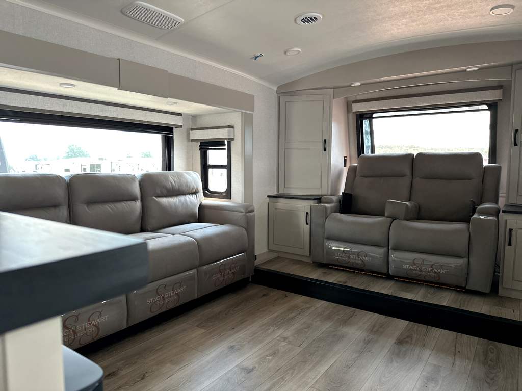 2026 JAYCO NORTH POINT 382FLRB - Image 18